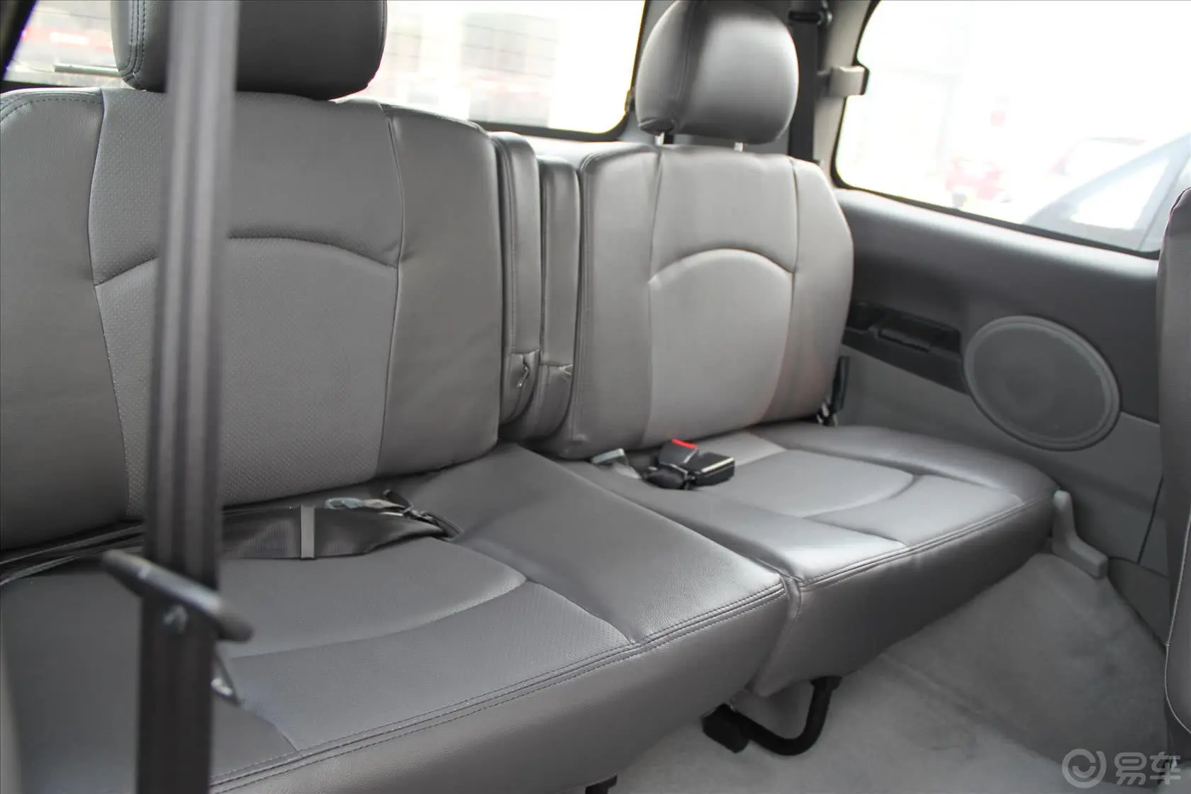 菱智M5 Q3短车 2.0L 手动 豪华型 7座后排座椅