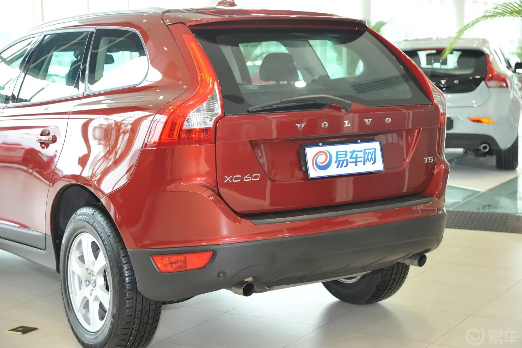 沃尔沃XC60(进口)2.0T T5 舒适版车尾局部