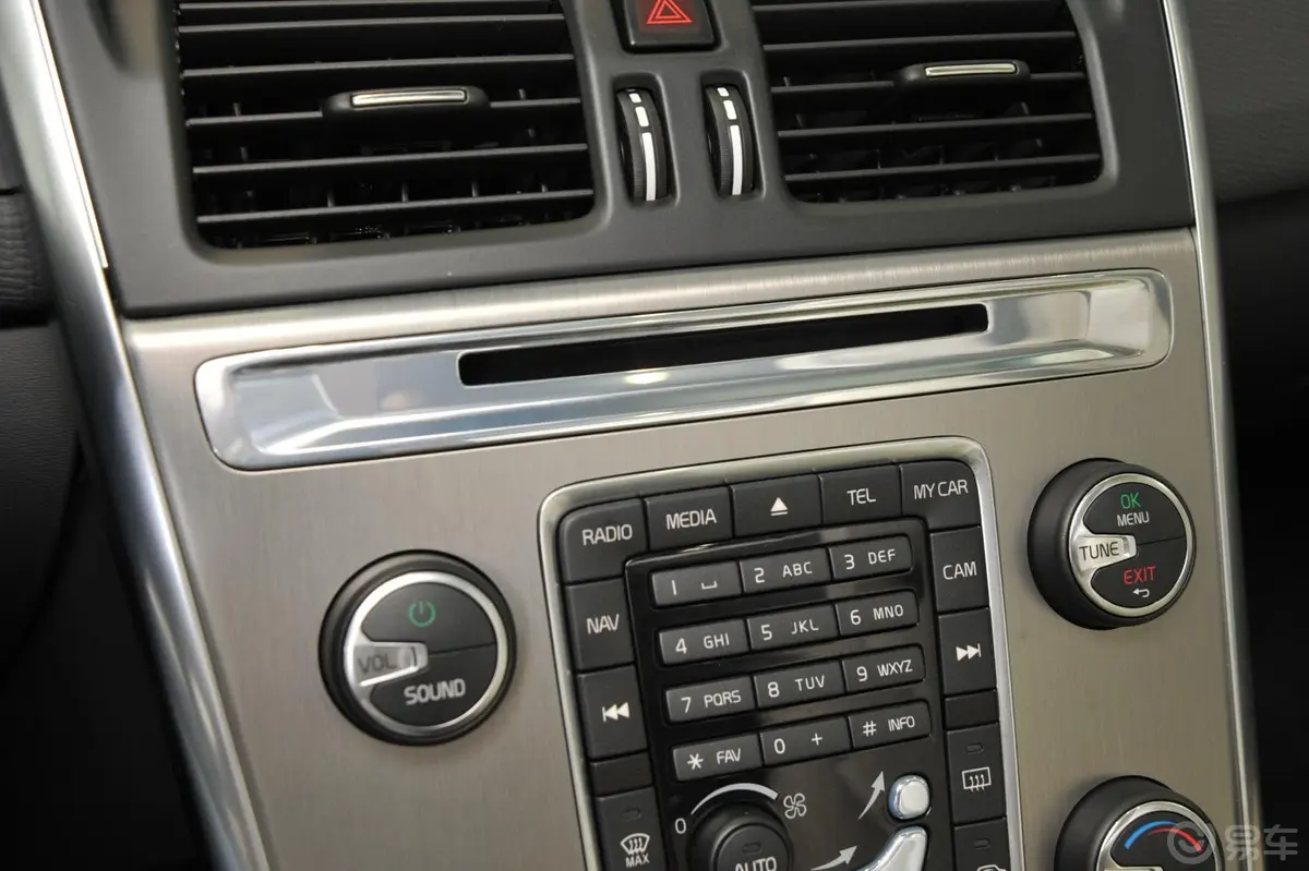 沃尔沃XC60(进口)3.0T T6 AWD舒适版音响
