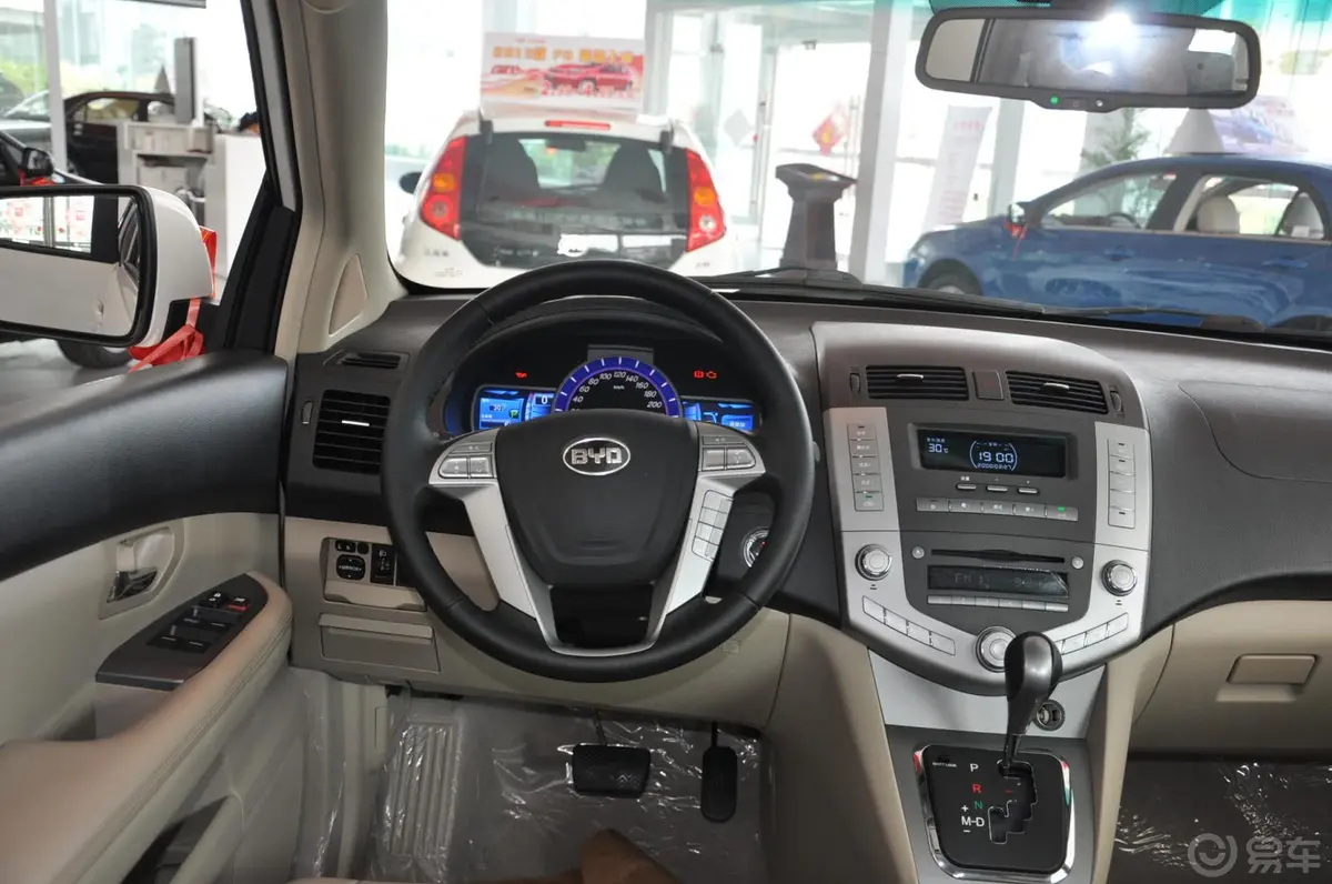 比亚迪S62.4L 自动 精英型 劲悦版驾驶位区域