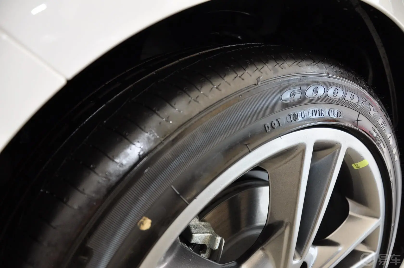 蒙迪欧2.0T 自动 GTDi240 豪华运动型轮胎规格