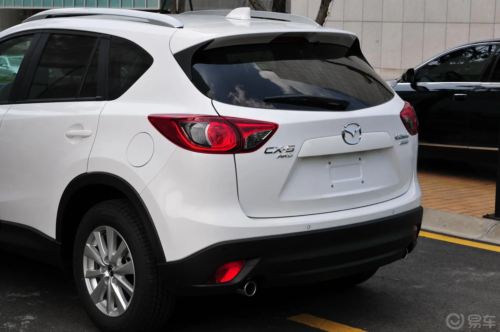 马自达CX-52.0L 自动 四驱 精英型车尾局部