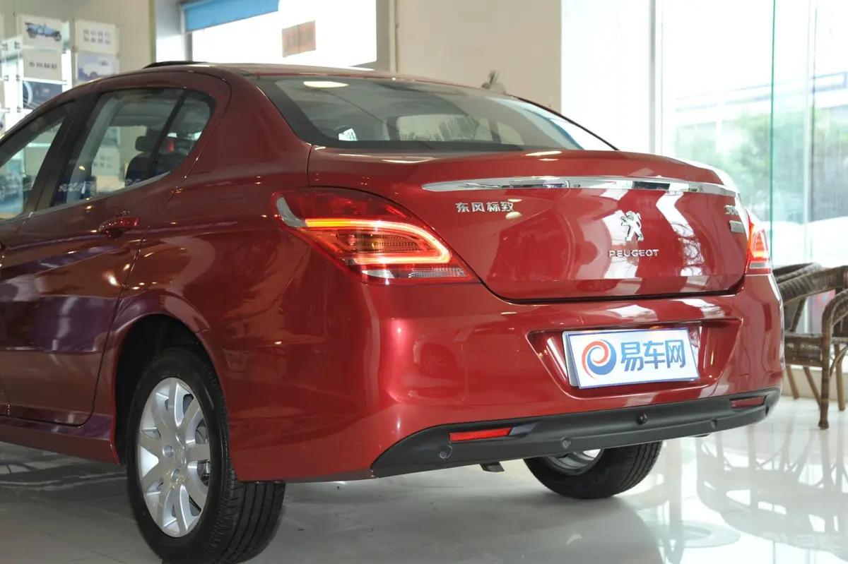 标致3082.0L 手动 优尚型外观