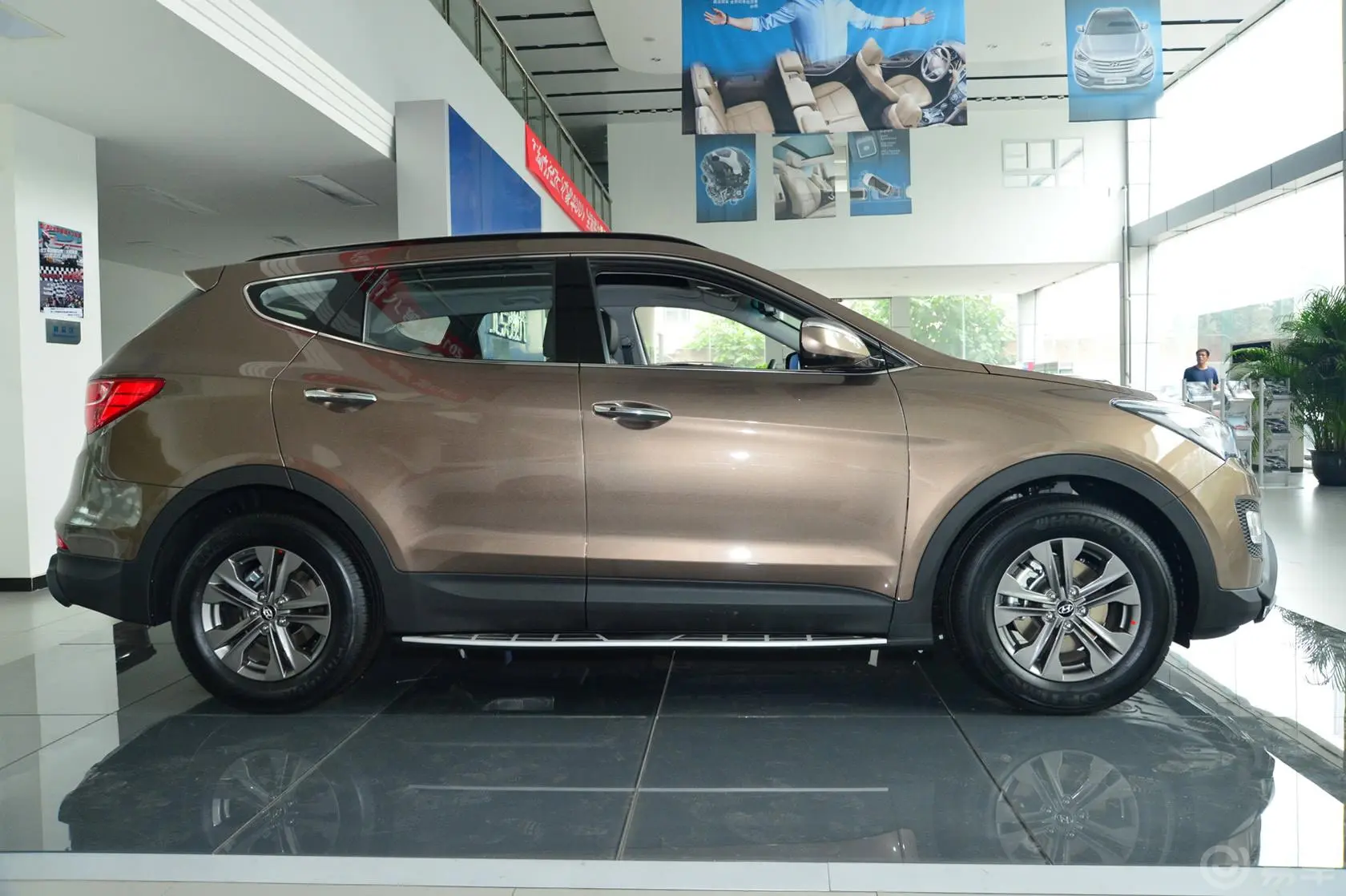 胜达2.4L GLS 两驱 自动 智能型外观