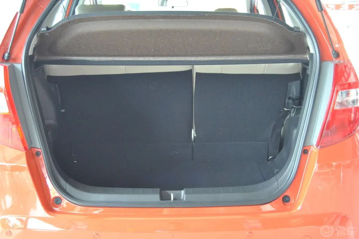 飞度1.3L 自动 舒适版行李箱空间