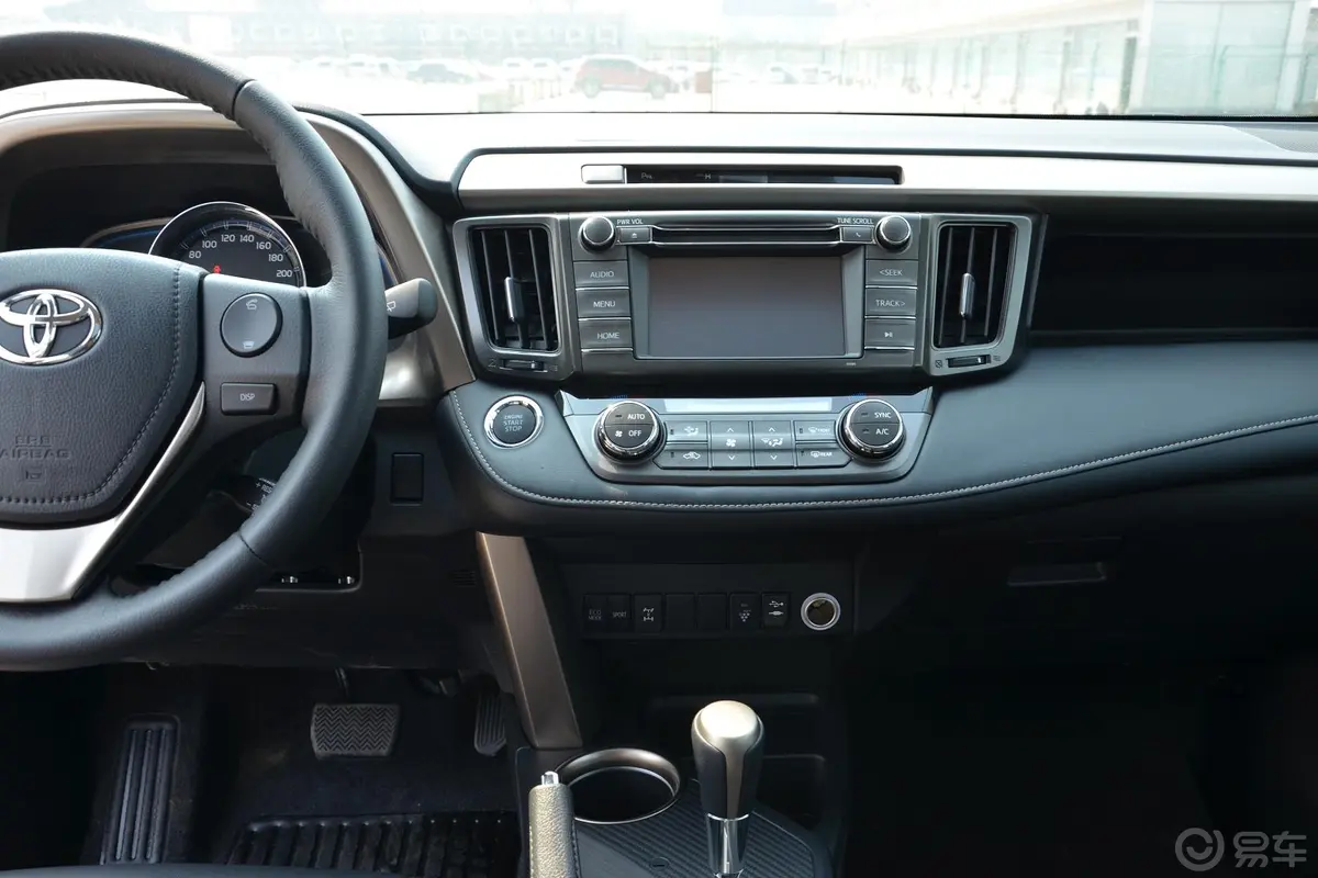 RAV4荣放2.0L CVT 新锐版中控台整体