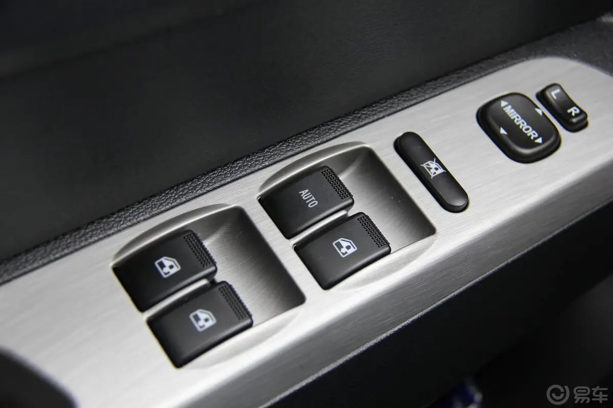 欧力威1.4L 手动 劲享版车窗升降键
