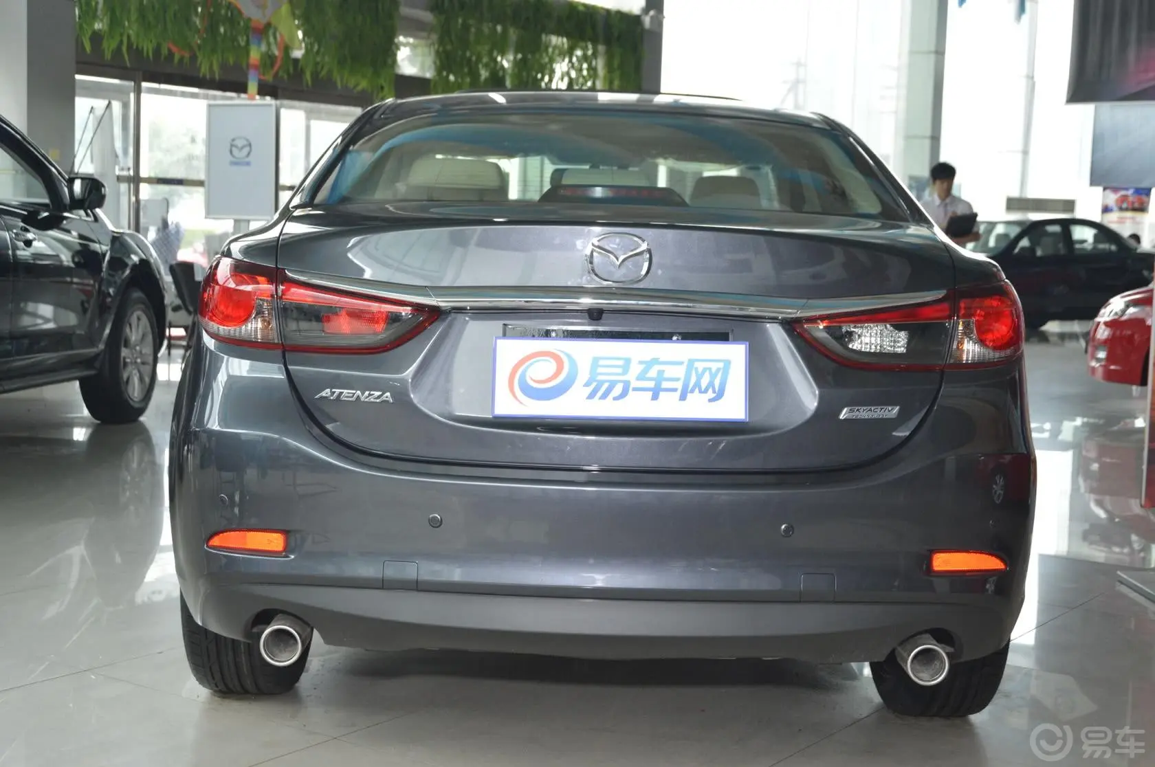 马自达6(进口)2.0L 自动 基本型正后水平