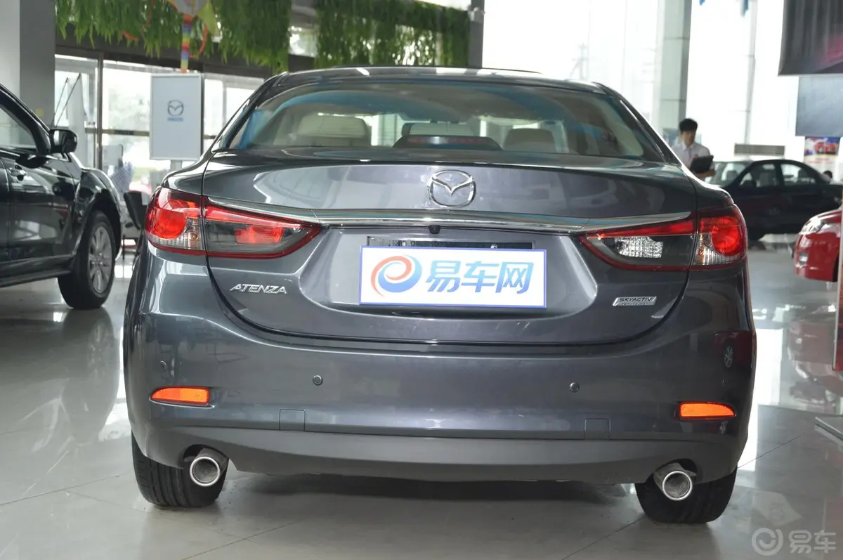 马自达6(进口)2.0L 自动 基本型正后水平