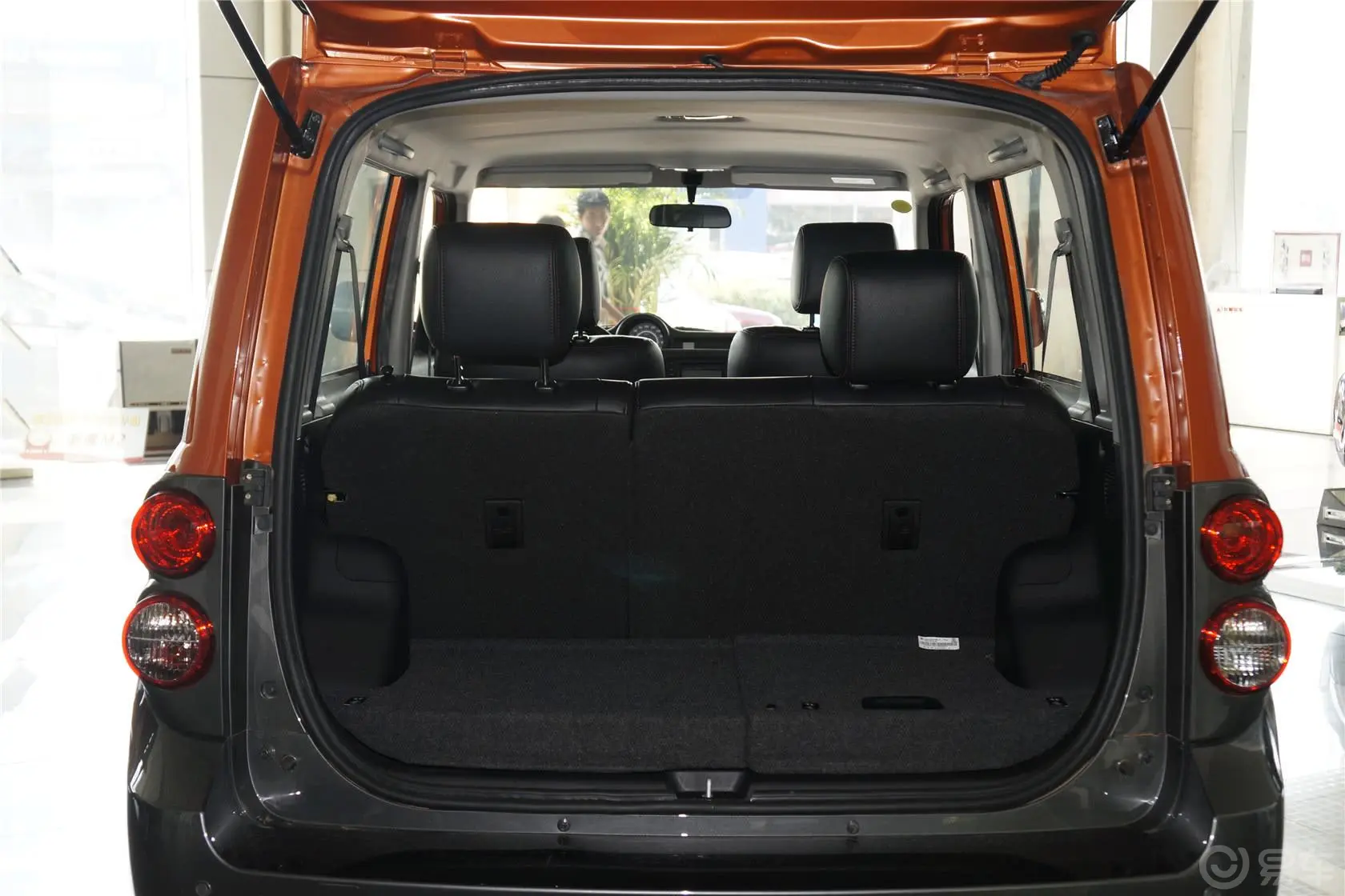 长城M21.5L 自动 两驱 都市版行李箱空间