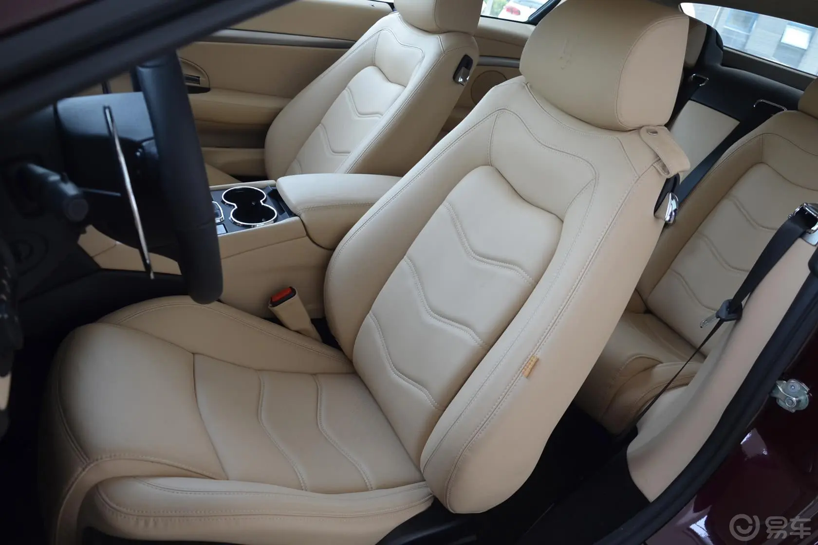 GranCabrio4.7L Sport驾驶员座椅