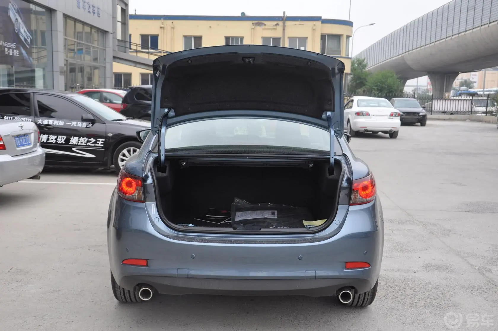 马自达6(进口)2.0L 自动 基本型行李箱空间