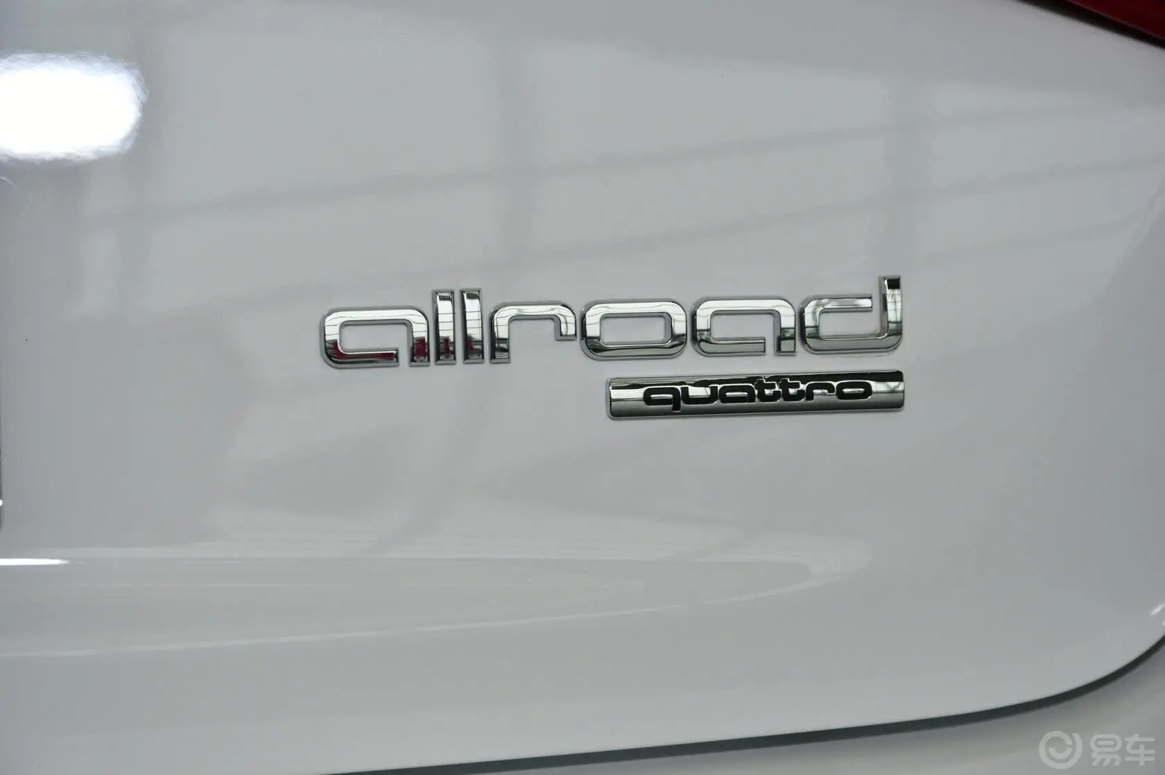 奥迪A4(进口)40TFSI allroad quattro 豪华型尾标