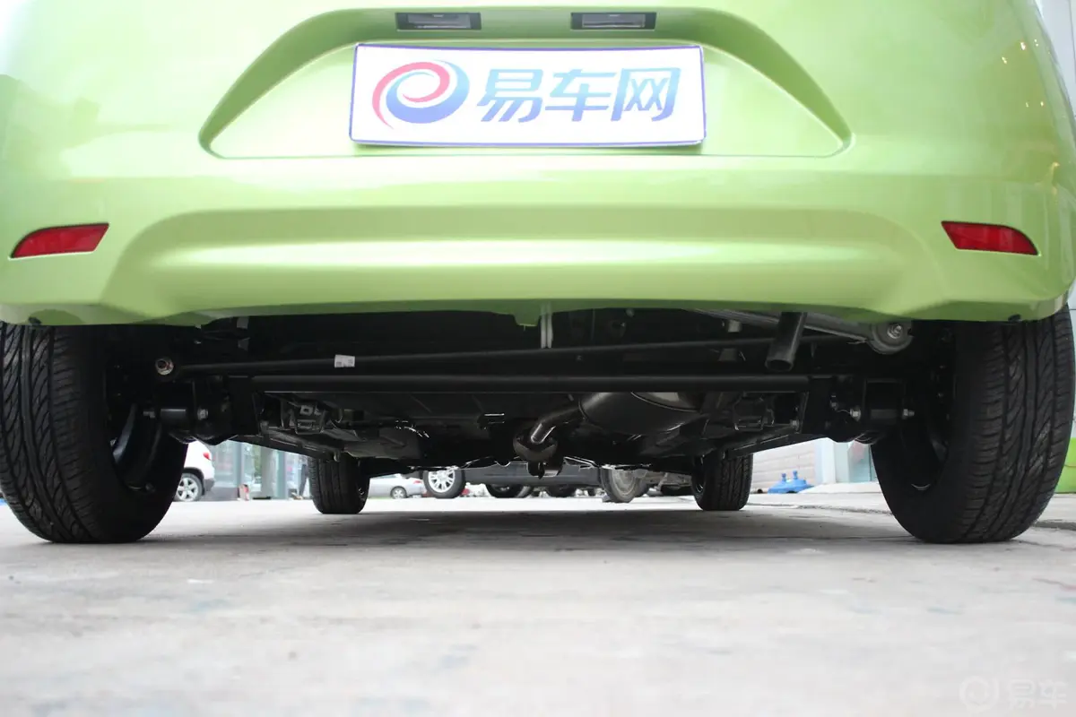 众泰Z1001.0L 舒适型外观