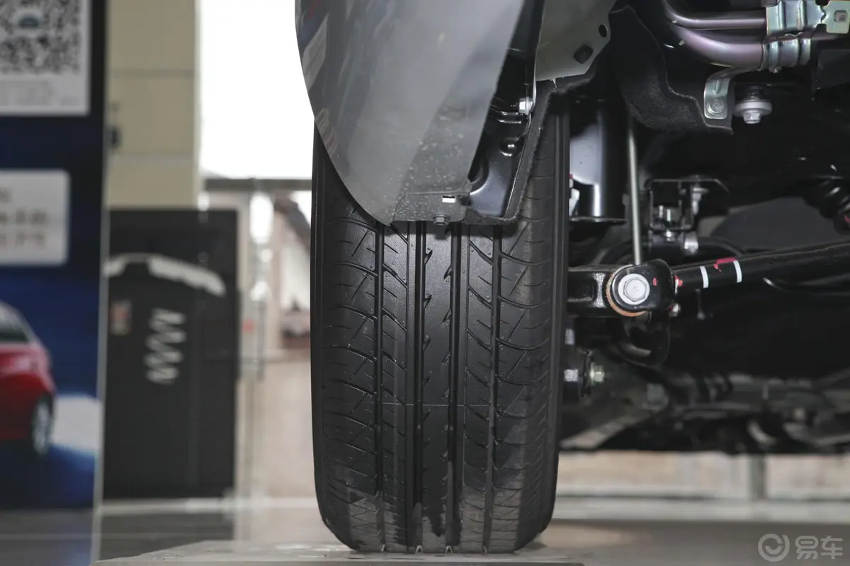 凯美瑞200G 自动 经典 豪华版轮胎花纹