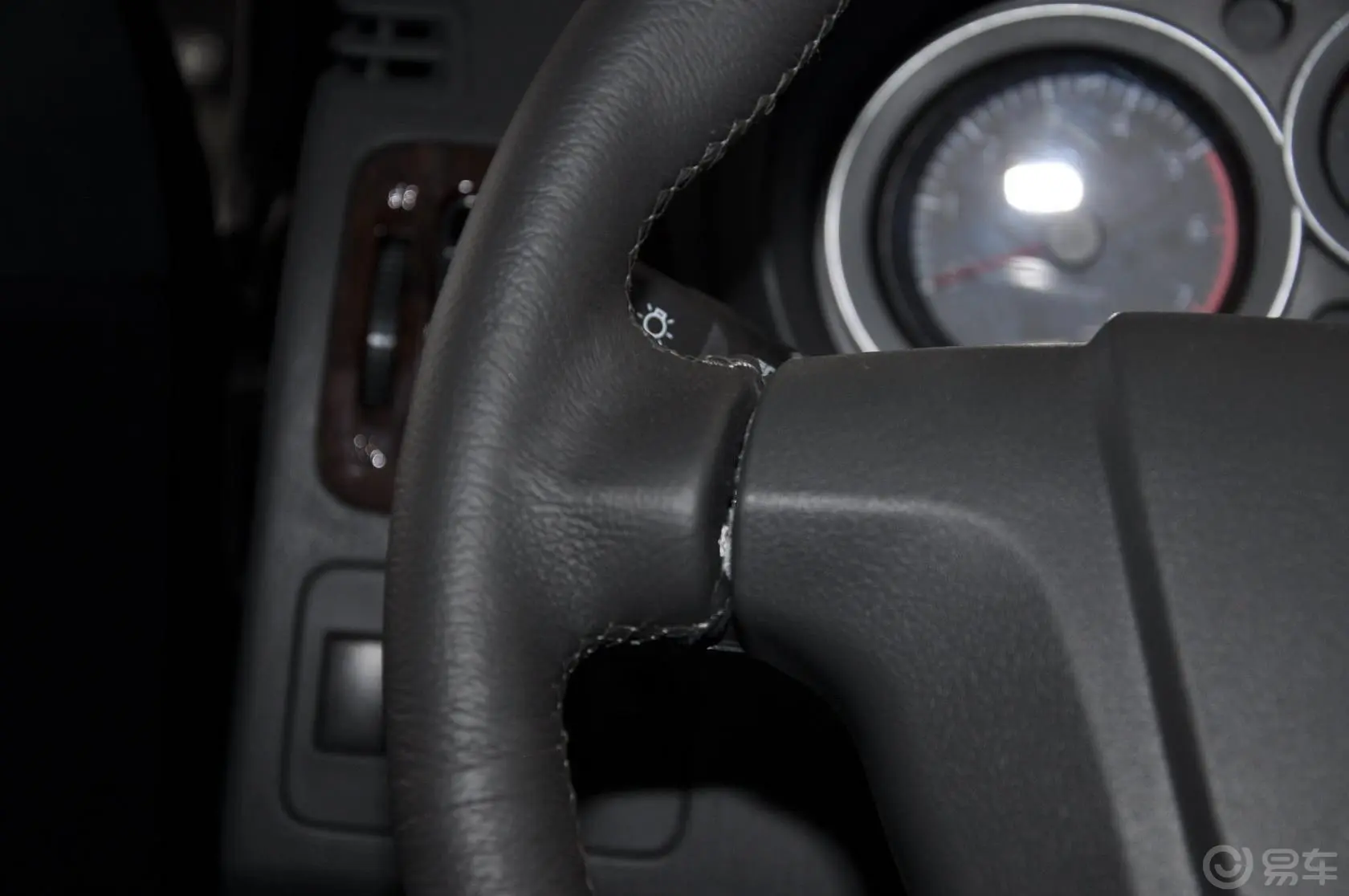 风景G5财富快车 2.0L 手动 舒适版 汽油 短轴方向盘功能键（左）