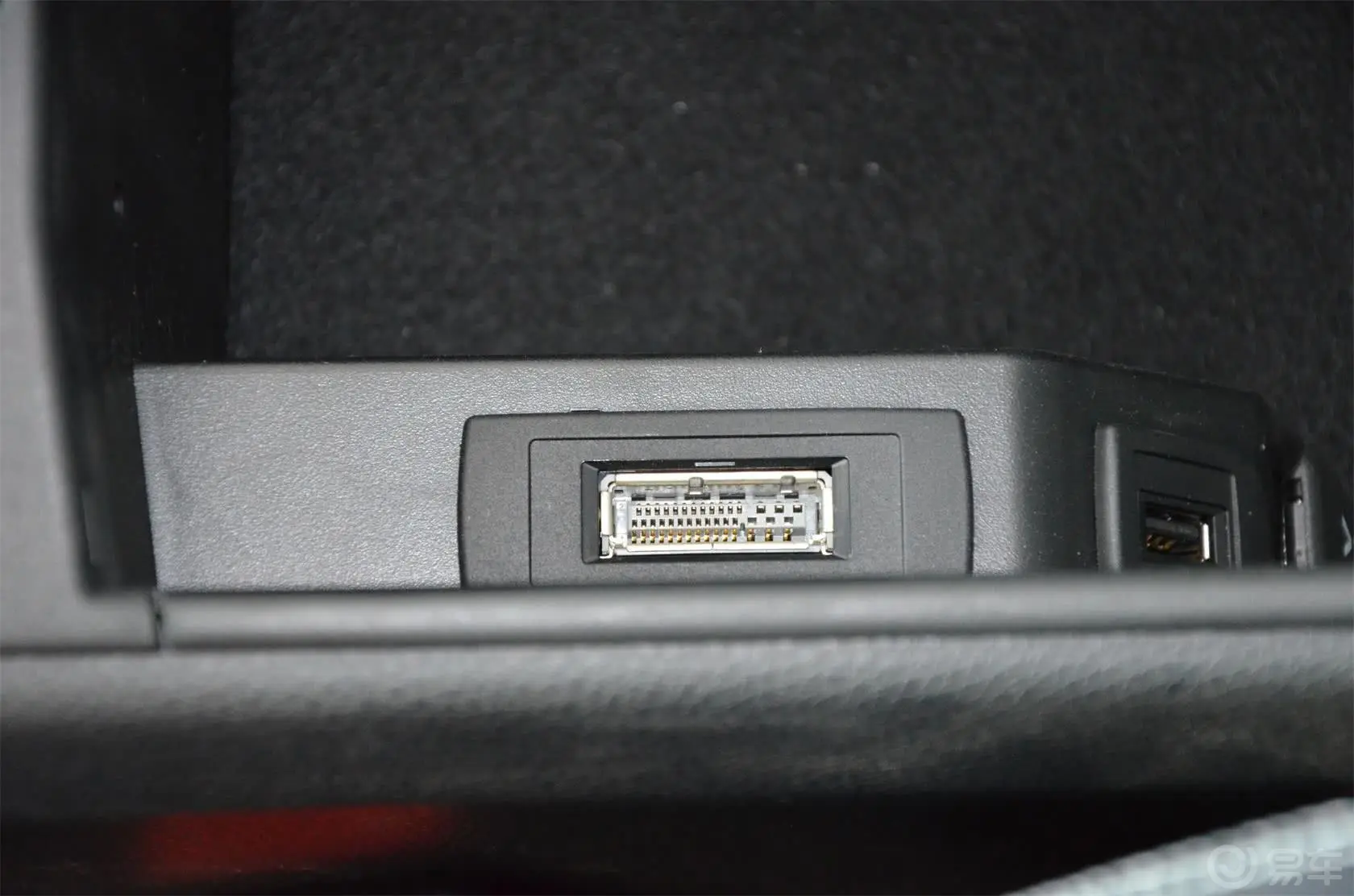 奔驰SLK级SLK 200 时尚型USB接口