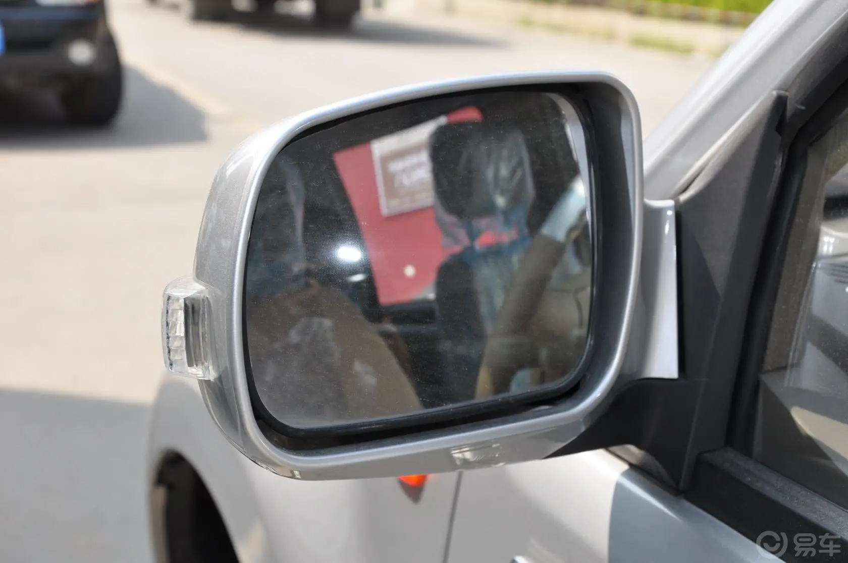 萨普V 2.8L 手动 柴油共轨后视镜镜面（后）