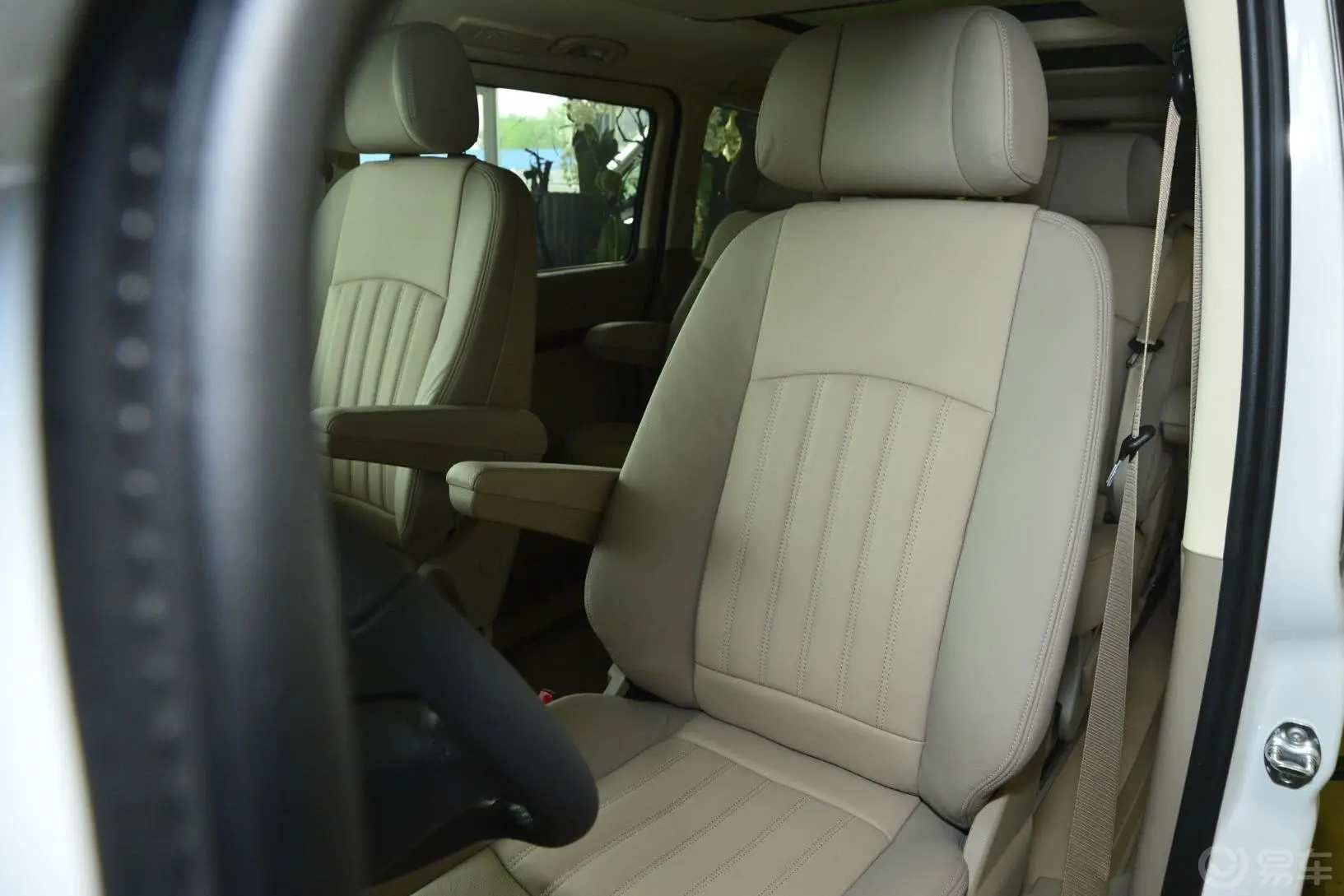 唯雅诺3.0L 舒适版驾驶员座椅