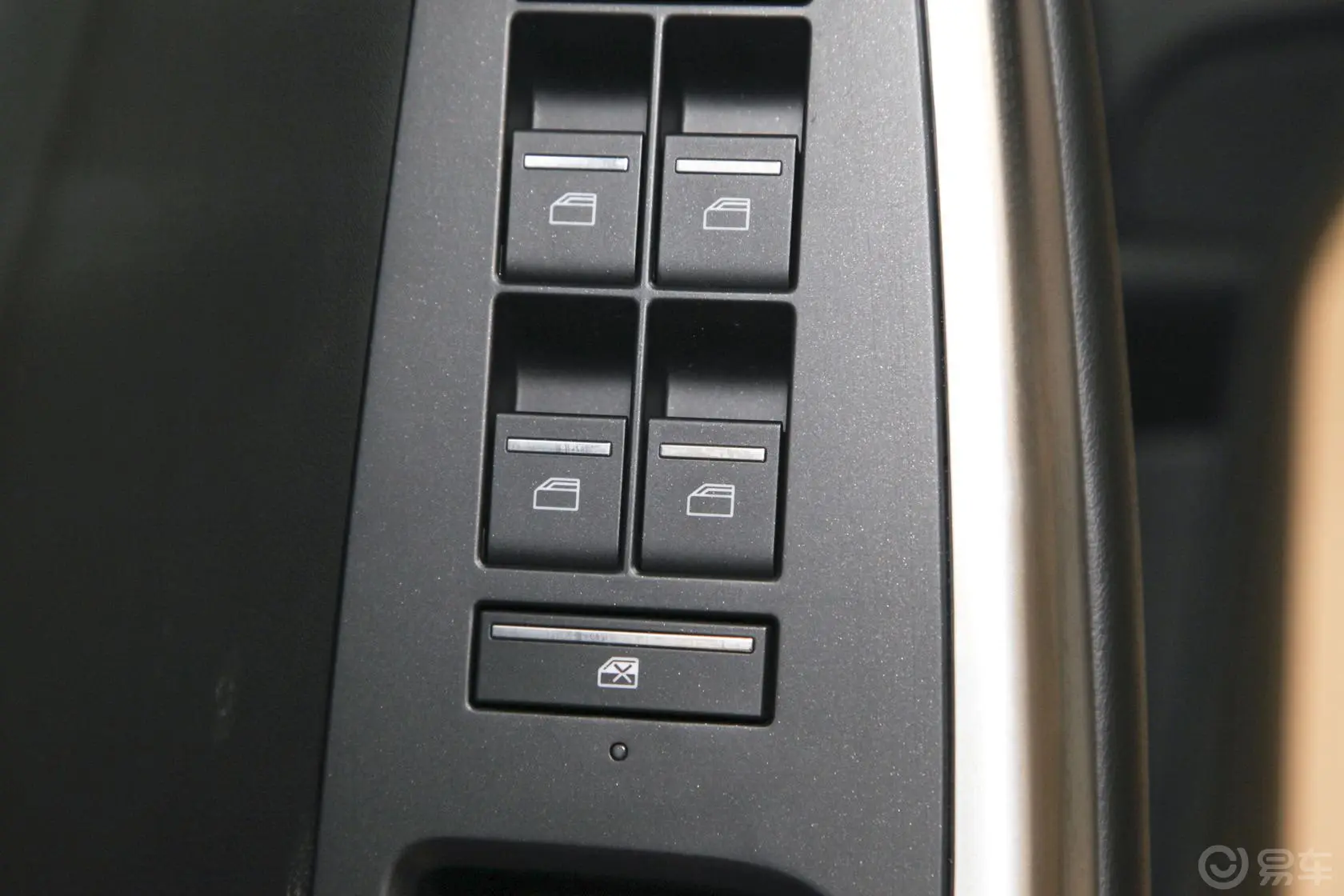 荣威550550D 1.8T 手动 品逸版车窗升降键