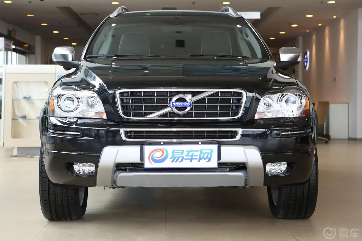 沃尔沃XC902.5T T5 豪华版正前水平