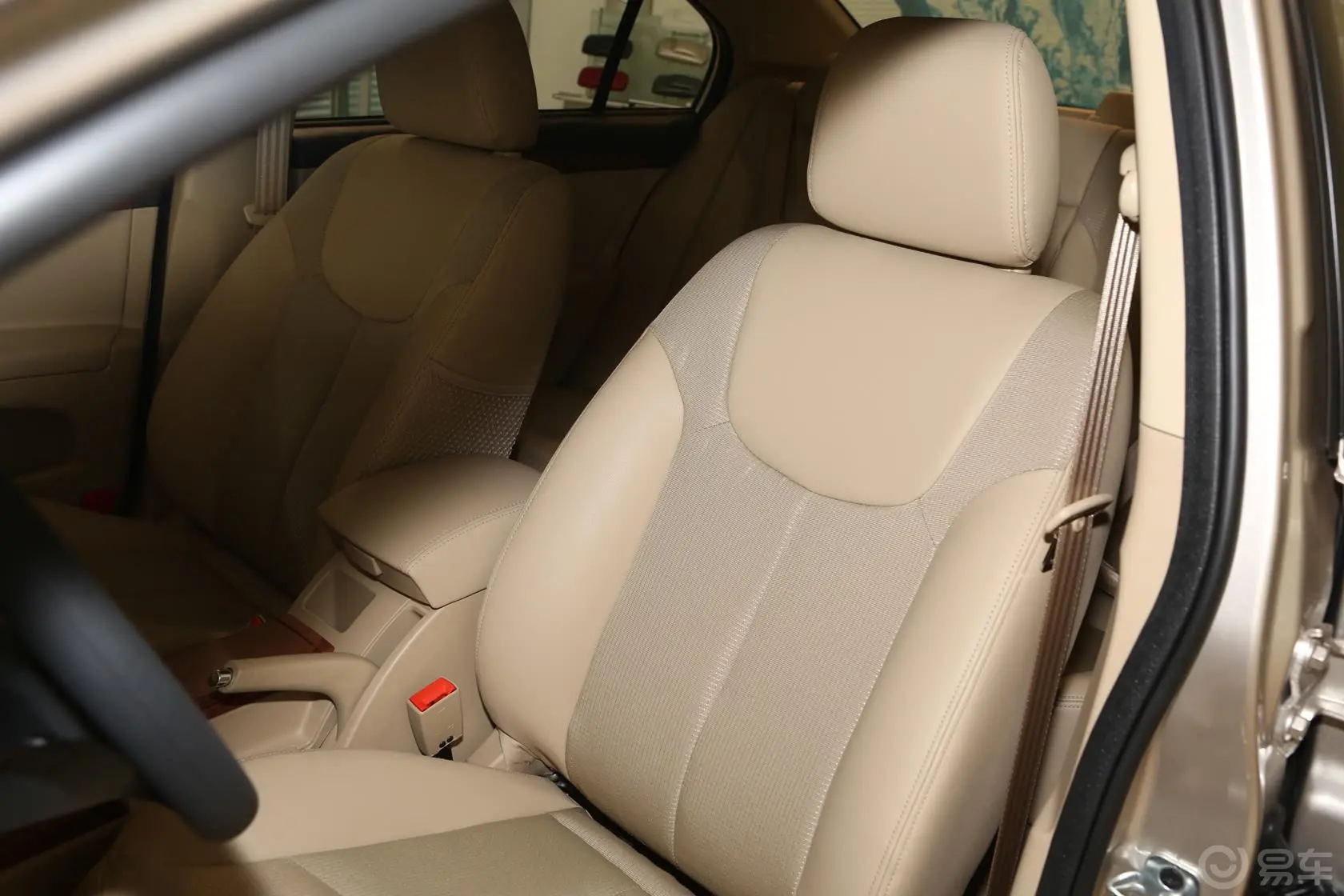 荣威350350D 1.5L 自动 讯豪版驾驶员座椅