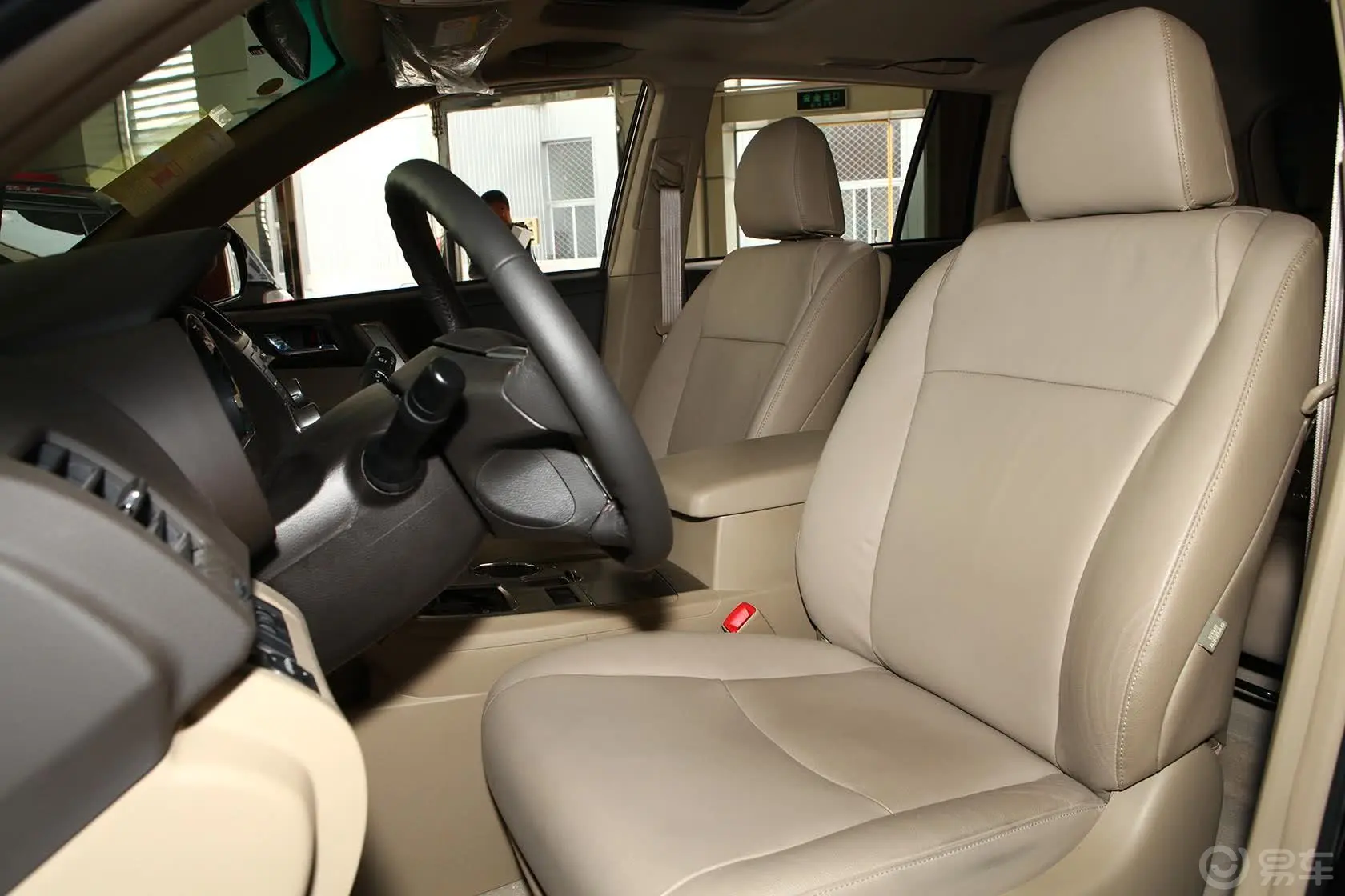汉兰达3.5L 自动 四驱 至尊型 7座驾驶员座椅