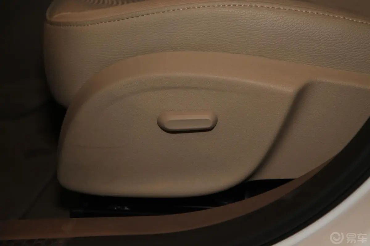 英朗GT 1.6L 自动 时尚型座椅调节键