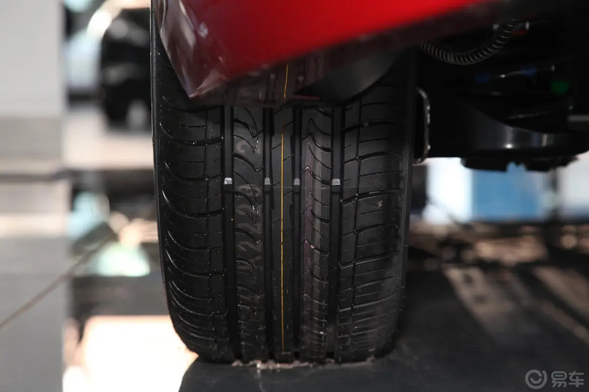 朗动1.8L 自动 尊贵型轮胎花纹