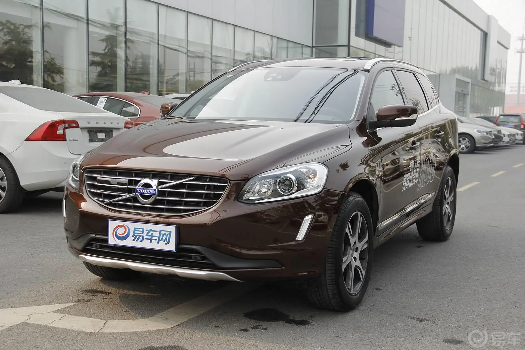 沃尔沃XC60(进口)3.0T T6 智逸版侧前45度车头向左水平