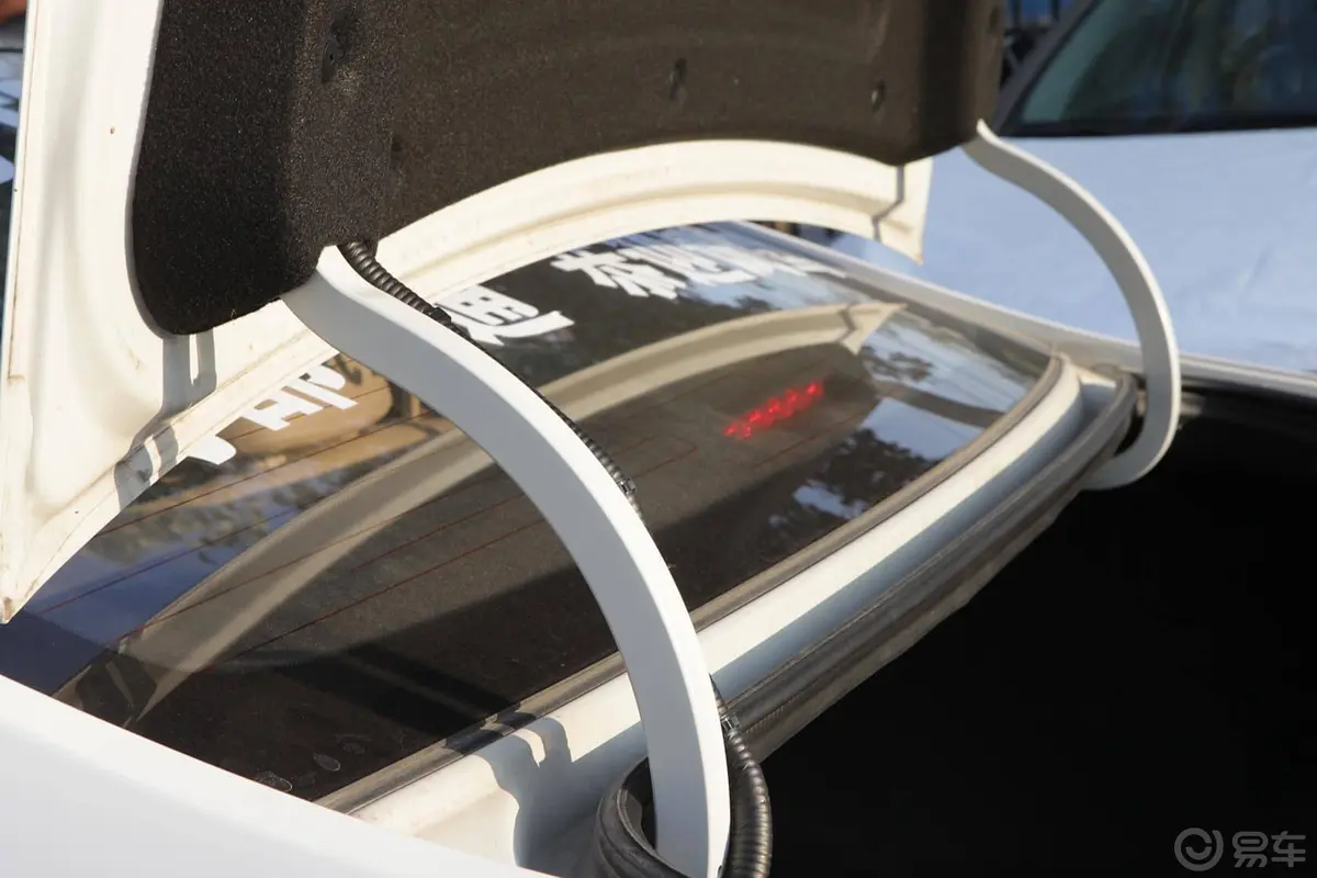 索纳塔2.0L 自动 GLX 豪华版行李厢支撑杆