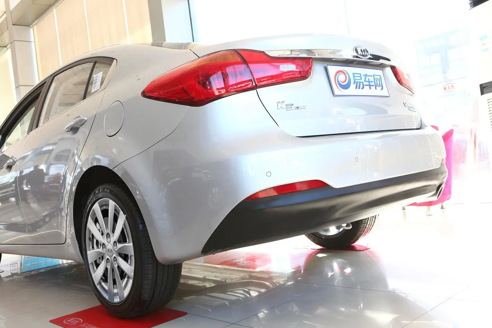 起亚K31.6L 手动 GLS车尾局部