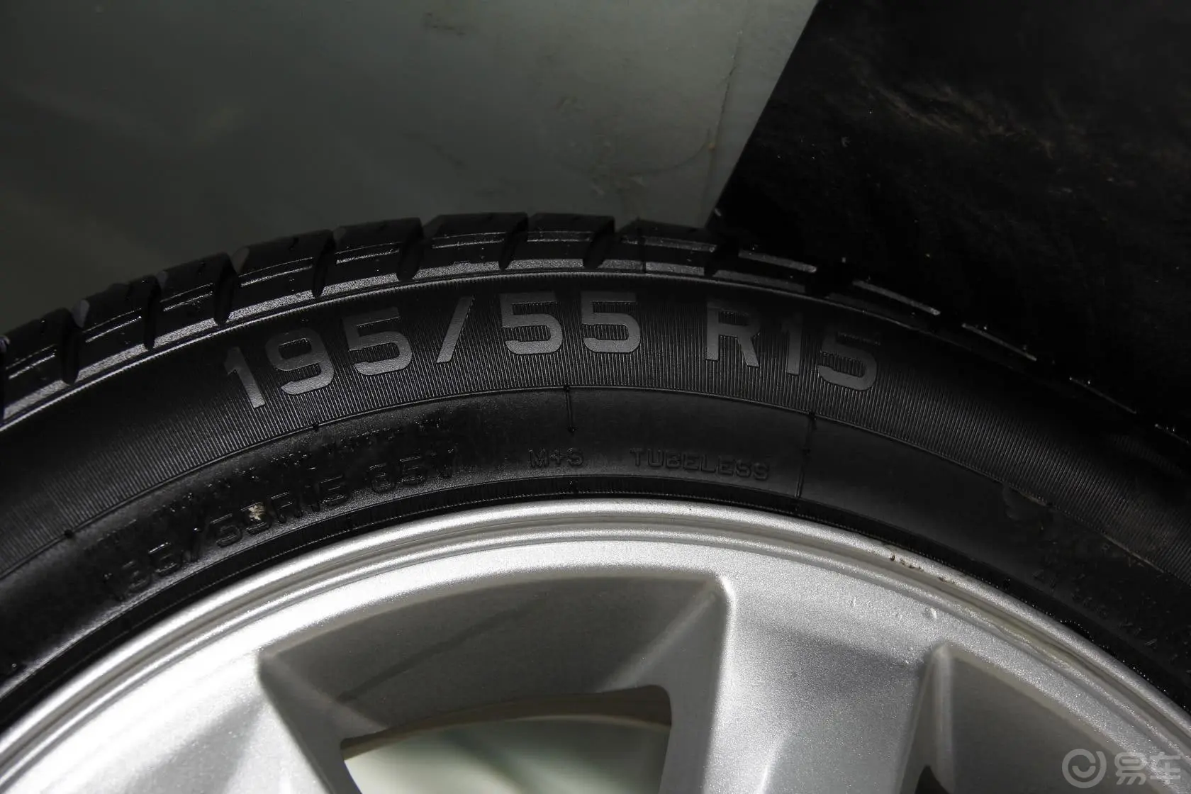 奇瑞E51.8L CVT 优悦版轮胎规格