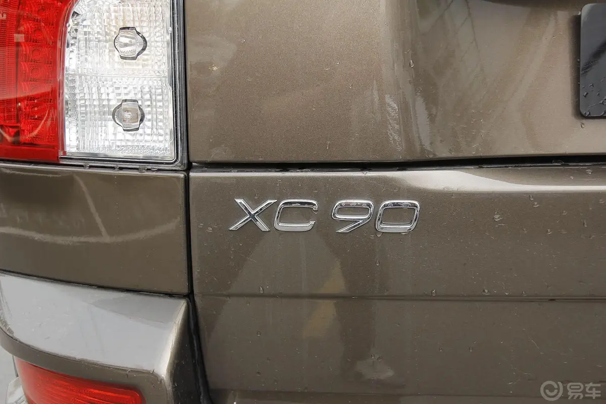 沃尔沃XC902.5T T5 豪华版尾标