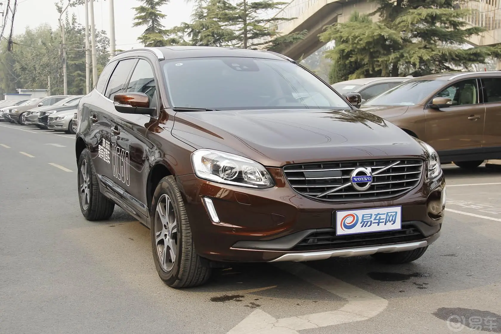 沃尔沃XC60(进口)3.0T T6 智逸版侧前45度车头向右水平