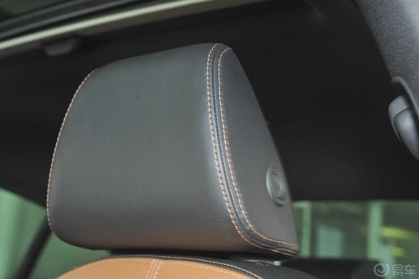 一汽-大众CC1.8T 双离合 尊贵型驾驶员头枕