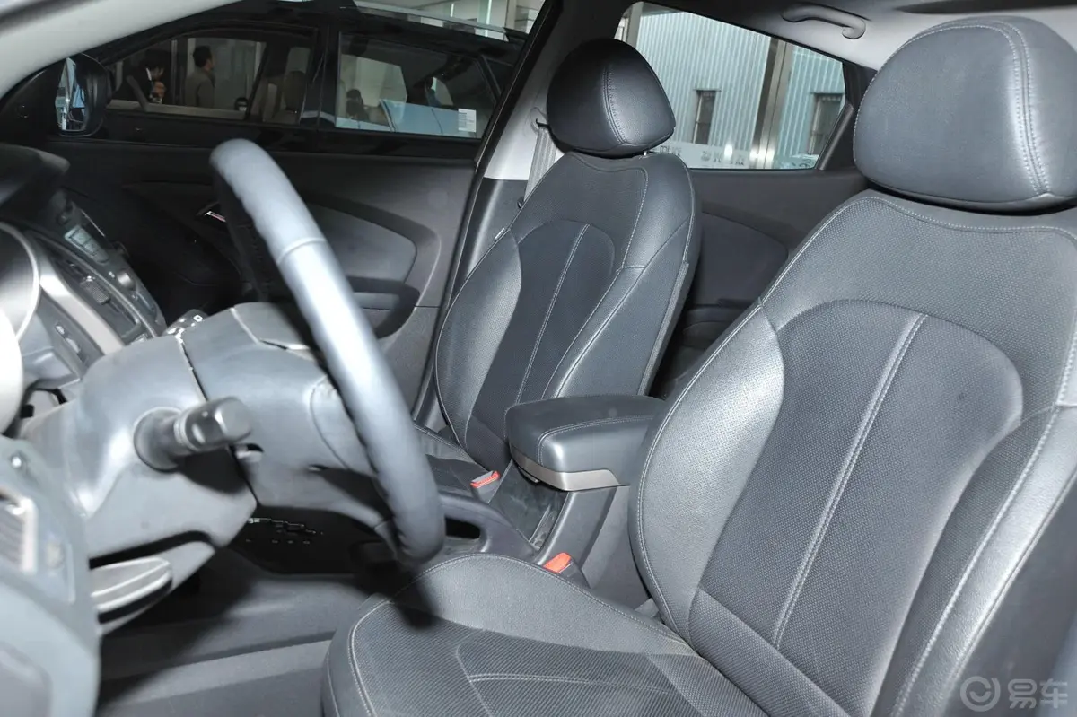 现代ix352.4L GLS 自动 四驱 智能型 国V驾驶员座椅