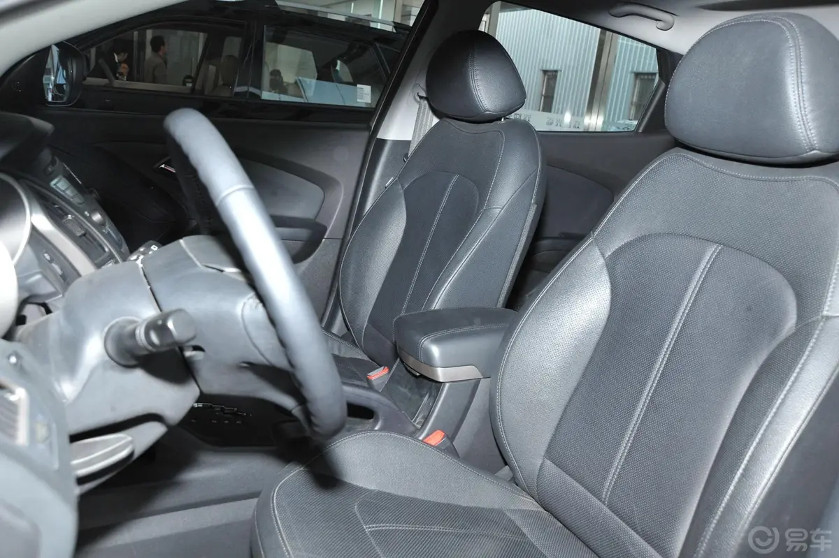 现代ix352.0L GLS 自动 两驱 智能版 国V驾驶员座椅