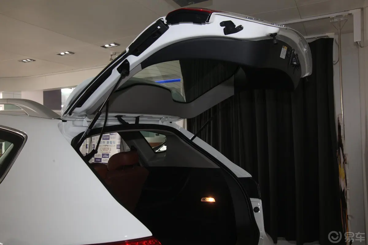大7 SUV锋芒限量版 2.2T 自动 两驱 智慧型 行李厢开口范围