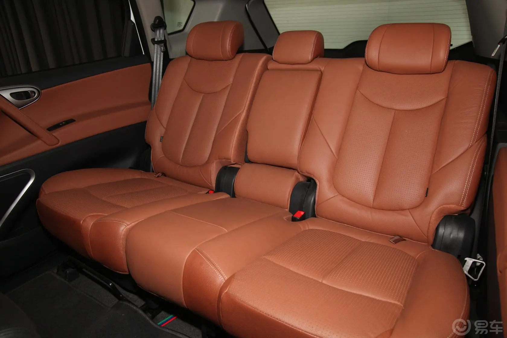 大7 SUV锋芒限量版 2.2T 自动 两驱 智慧型 后排座椅