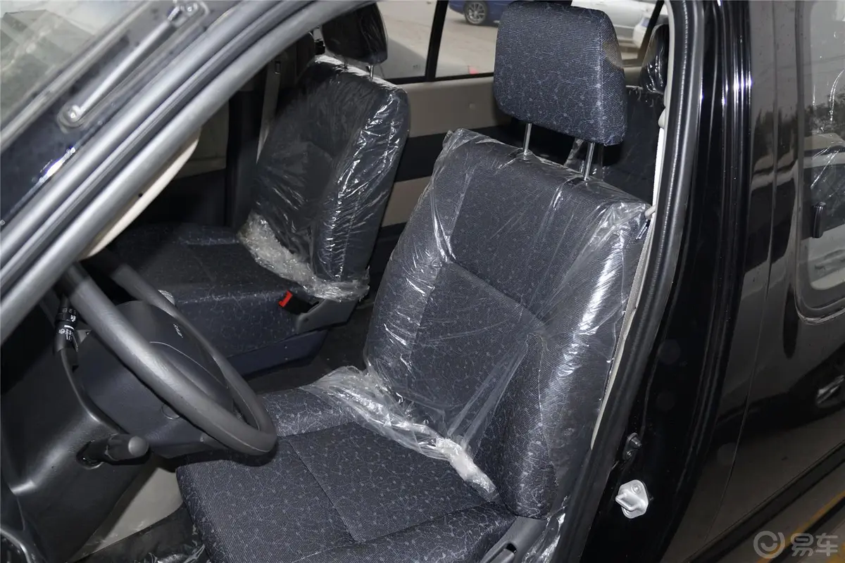 阁瑞斯2.0L智领标准型11座 全运纪念版 国V驾驶员座椅