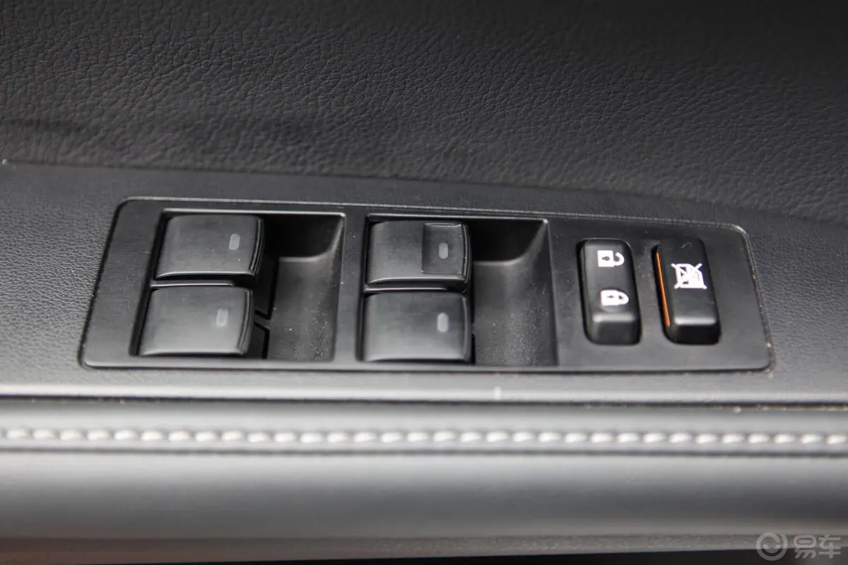雷克萨斯ES350 尊贵型车窗升降键