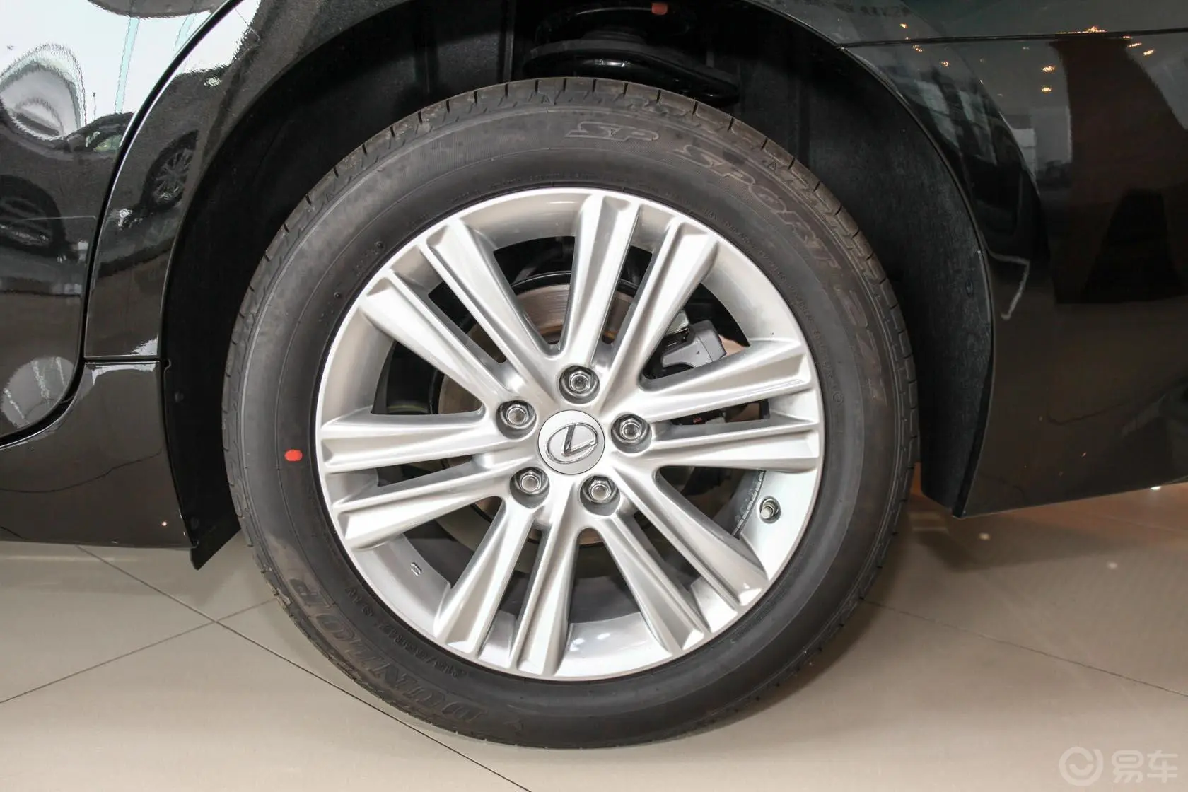 雷克萨斯ES350 尊贵型轮圈