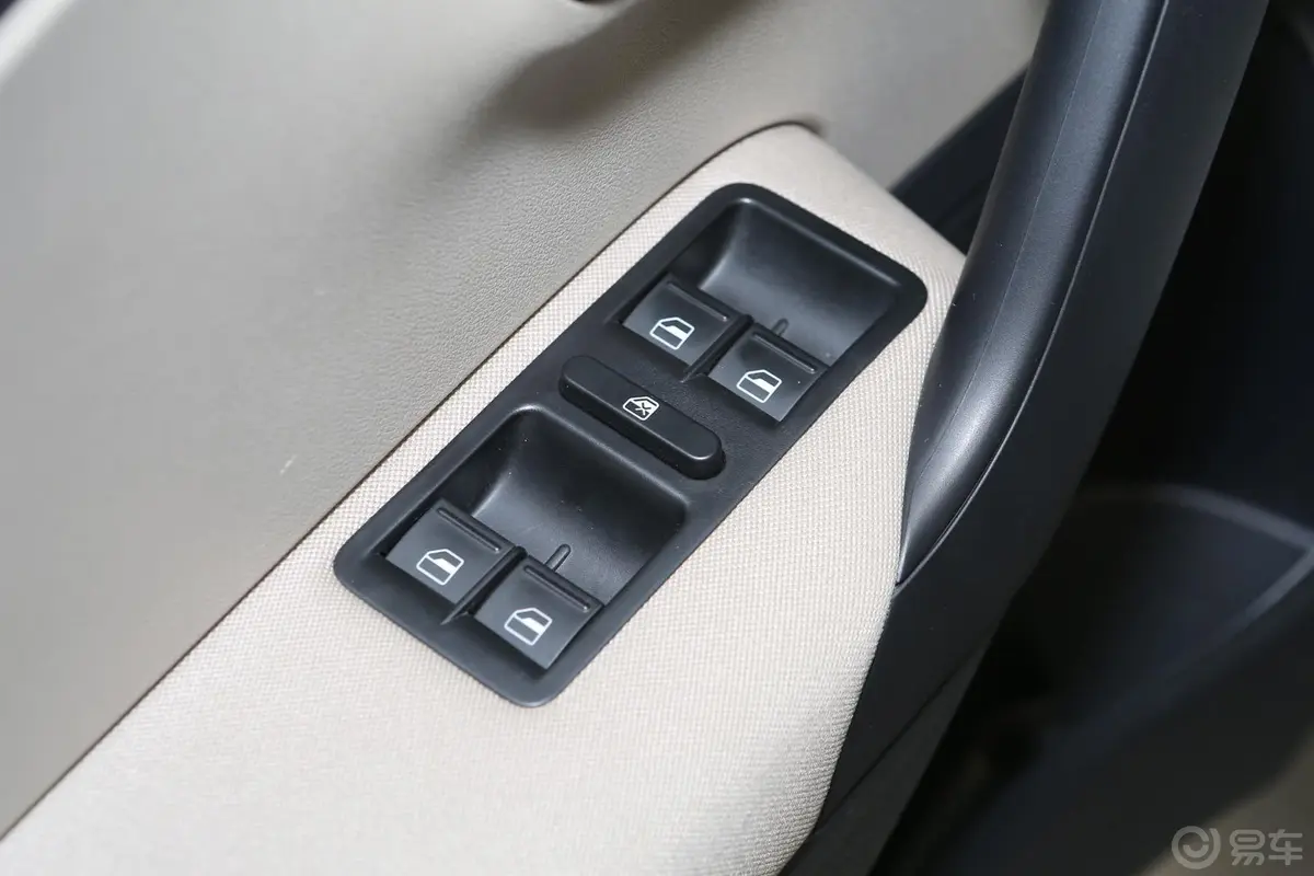 Polo1.6L 手动 舒适版车窗升降键