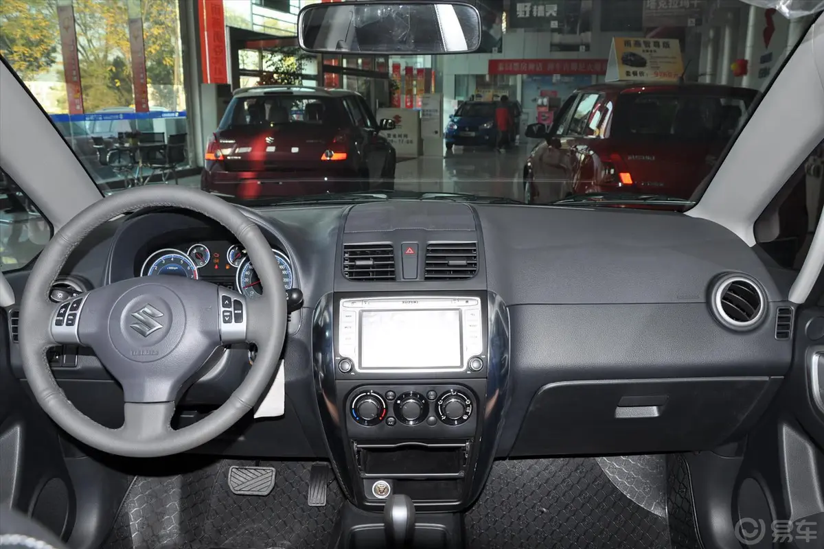 天语 SX4两厢 酷锐版 1.6L 自动20周年3G智能版驾驶员侧车门内门板