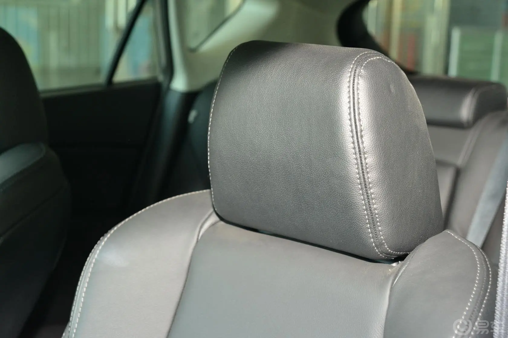 马自达3 星骋两厢 2.0L 自动 豪华运动型驾驶员头枕