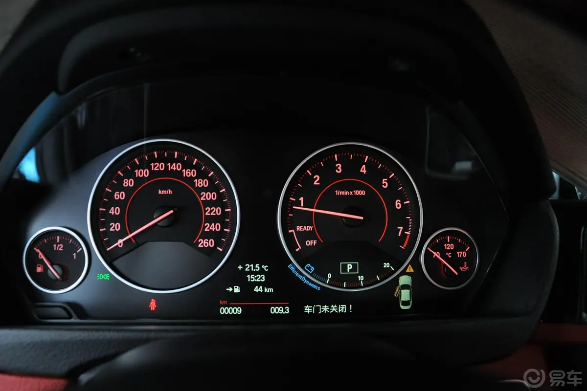宝马4系双门轿跑车 428i  xDrive 运动设计套装仪表盘