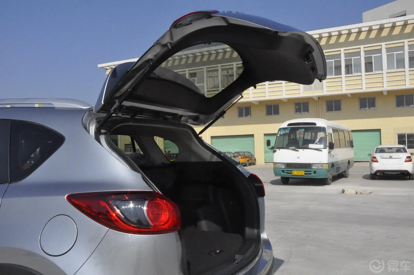马自达CX-52.5L 自动 四驱 豪华型行李厢开口范围