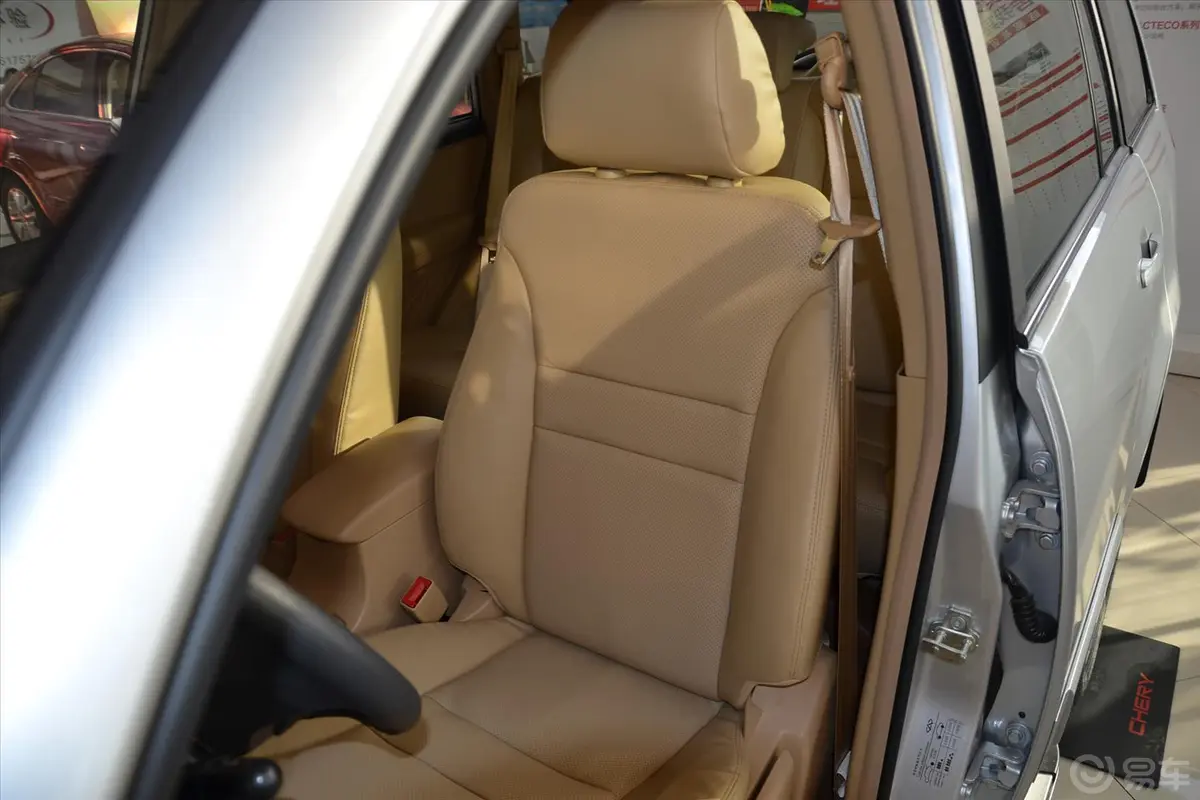 瑞虎精英版 1.6L 手动 DVVT 豪华型驾驶员座椅