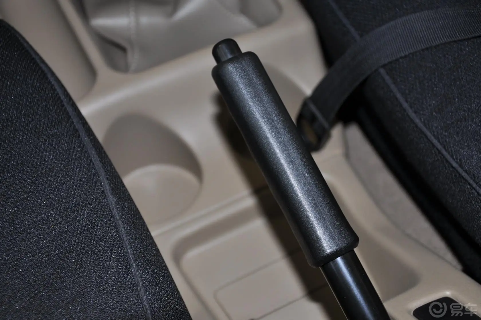 锐骐2WD ZD25TCR柴油标准版 国III驻车制动（手刹，电子，脚刹）
